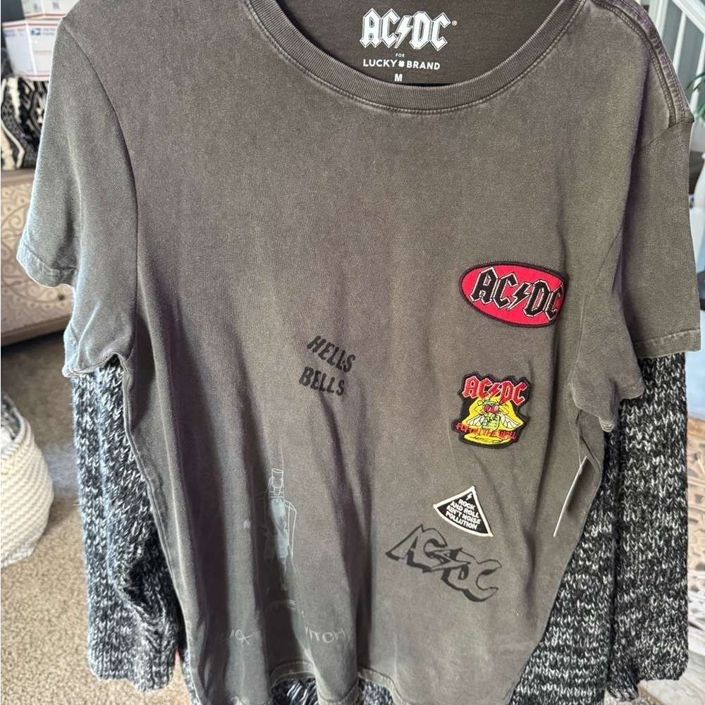 Lucky Brand x ACDC Mens Black Wash Logo Hells Bell Fly Patch Rock Band T-Shirt - Picture 3 of 5